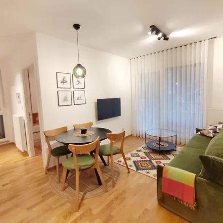 Teo Divcigora 公寓