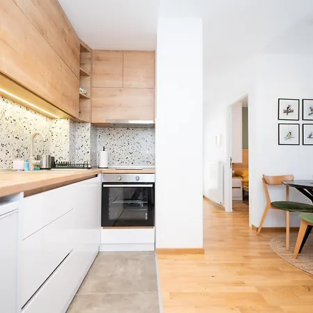 Teo Divcigora 公寓